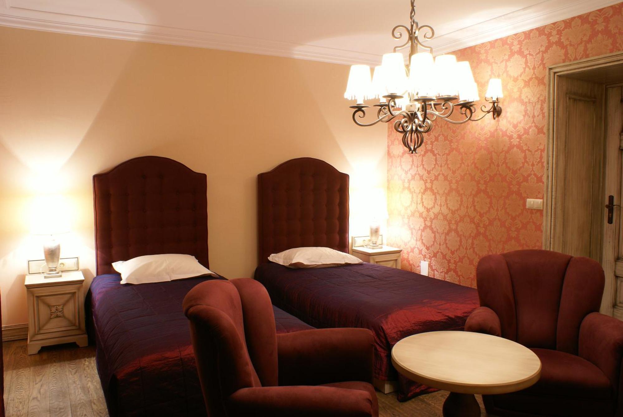 Berberys Park Hotel Kazimierz Dolny Esterno foto